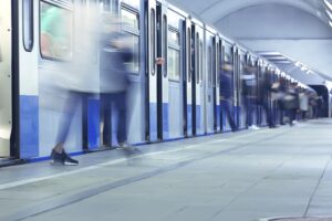 niemcy-zaskoczeni-nowoczesnoscia-polski-warszawskie-metro-bije-na-glowe-berlinskie