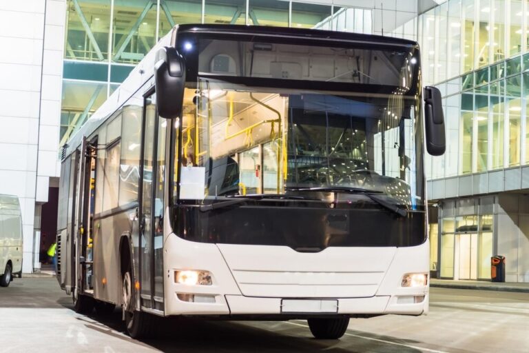 warszawskie-autobusy-i-tramwaje-znow-na-pelnych-obrotach