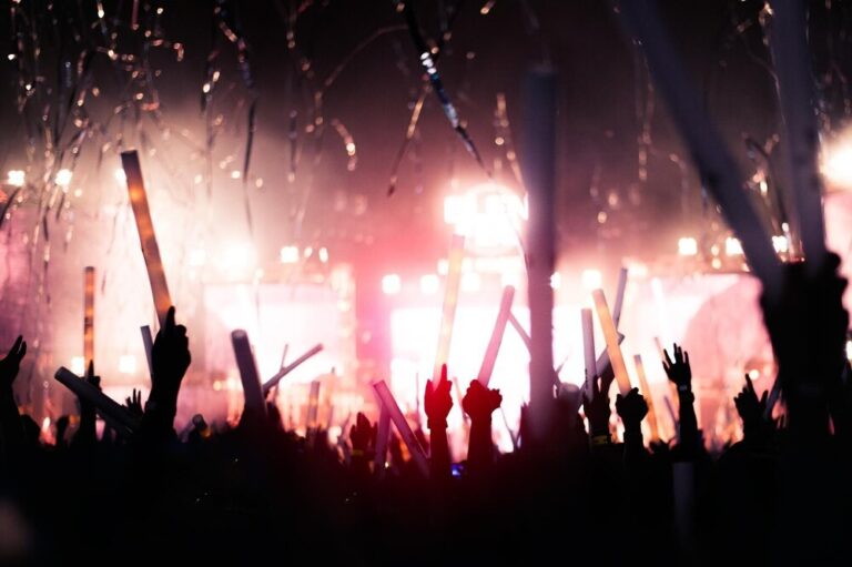 brodno-rozblysnie-magia-festiwal-swiatla-i-dzwieku-w-warszawie