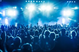 muzyczna-rewolucja-w-zarebie-kapela-ze-wsi-warszawa-i-bassalyki-na-zywo-z-afterparty-od-kosmos-mega-soundsystem