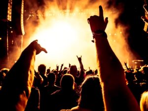 muzyczne-finaly-w-szczecinie-kapela-ze-wsi-warszawa-i-bassalyki-w-ekscytujacym-polaczeniu-tradycji-z-nowoczesnoscia