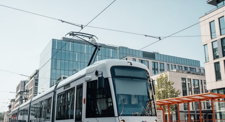 nowa-linia-tramwajowa-na-zielona-bialoleke-szybszy-transport-bez-wspolnych-pasow-dla-autobusow