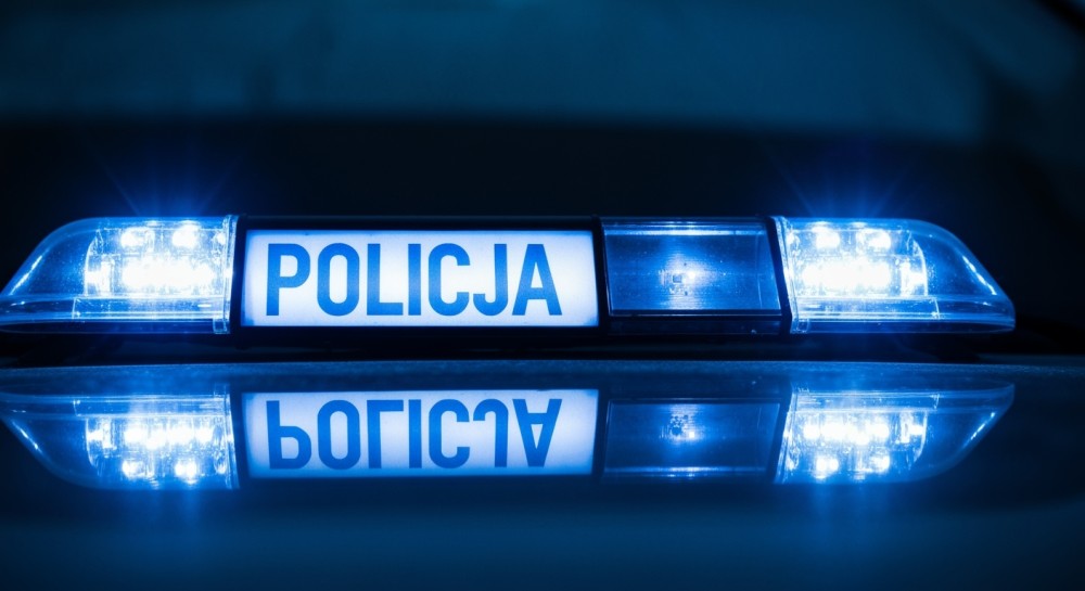 policja-odkrywa-25-kg-narkotykow-i-niebezpieczne-chemikalia-w-domu-w-paprotni