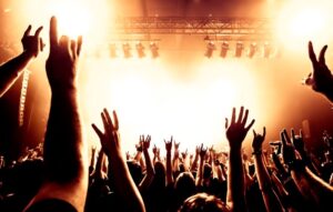 sanah-znow-na-pge-narodowym-jak-bezproblemowo-dotrzec-na-niezapomniany-koncert