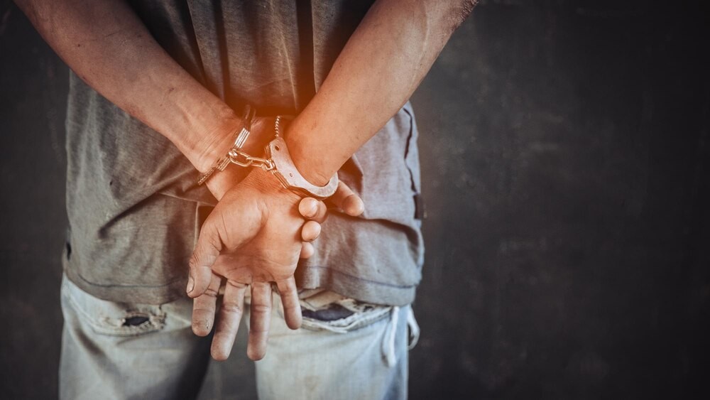 spalony-samochod-w-warszawskim-lesie-mieszkancy-w-niepokoju-sledztwo-w-toku