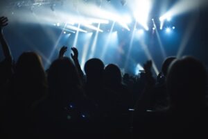warszawa-tanca-festiwal-cialoumysl-2025-odkrywa-nowe-wymiary-sztuki