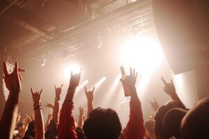 warszawa-w-rytmie-rocka-niezapomniane-koncerty-ktore-musisz-zobaczyc