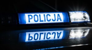 35---lecie-nszz-policjant--w-auto-343