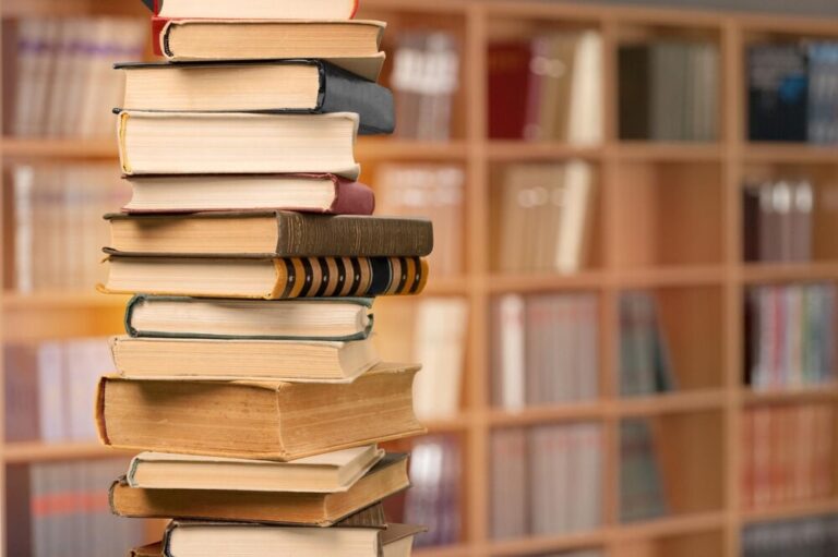 biblioteka-pelna-zycia-spotkania-z-ludzmi-psami-i-kotami-w-jednym-miejscu