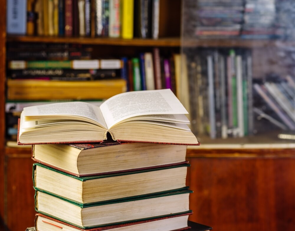 kreatywne-przyj--cie-dla-motyli-w-bibliotece-pe--n-auto-6169