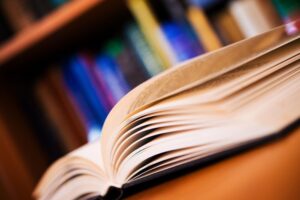 nowo--ci-w-bibliotece--odkryj-histori---ludzko--ci-auto-6189