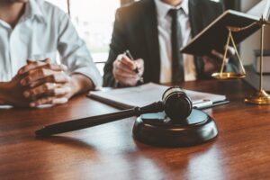 s--d-tymczasowo-aresztowa---z--odzieja-multirecydy-auto-3976