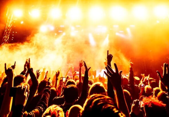 festiwal-zumba-fitness-w---wietle-uv-roz--wietli---auto-1811