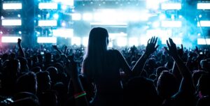 hip-hop-na---ywo--ero-i-w--odi-w-ochocie--auto-1763