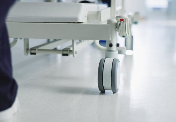 honorowy-dawca-krwi-z-warszawy-odznaczony-presti---auto-3882