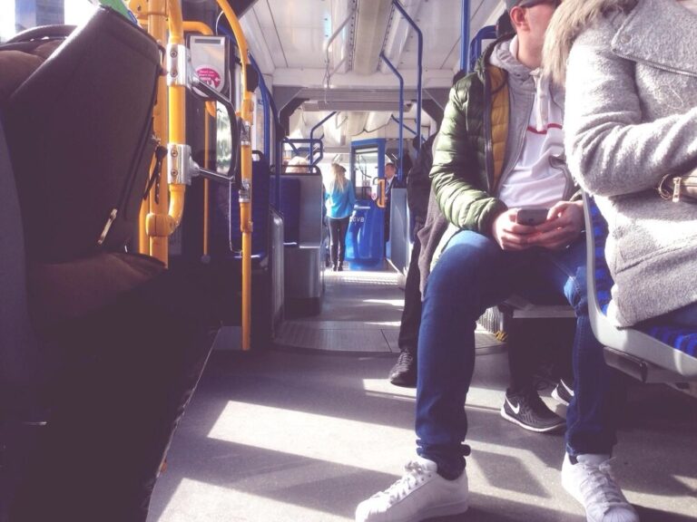 ikarus-w-roli-kasy-biletowej-----odkrywamy-histori-auto-2002