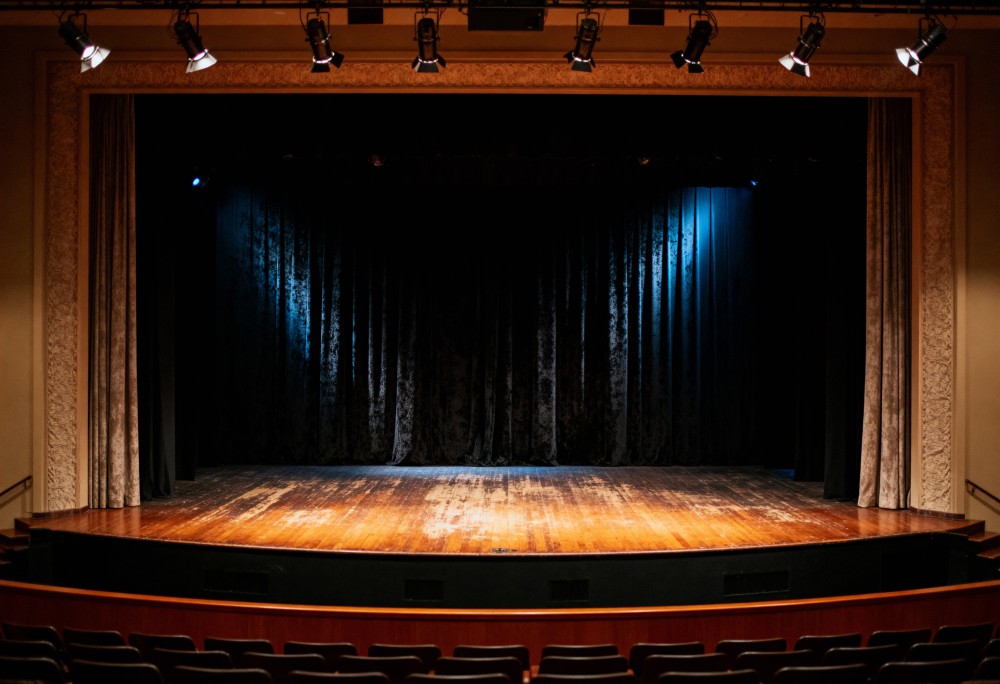 jaros--aw-filipek-powraca-na-wolny-uniwersytet-urs-auto-6546