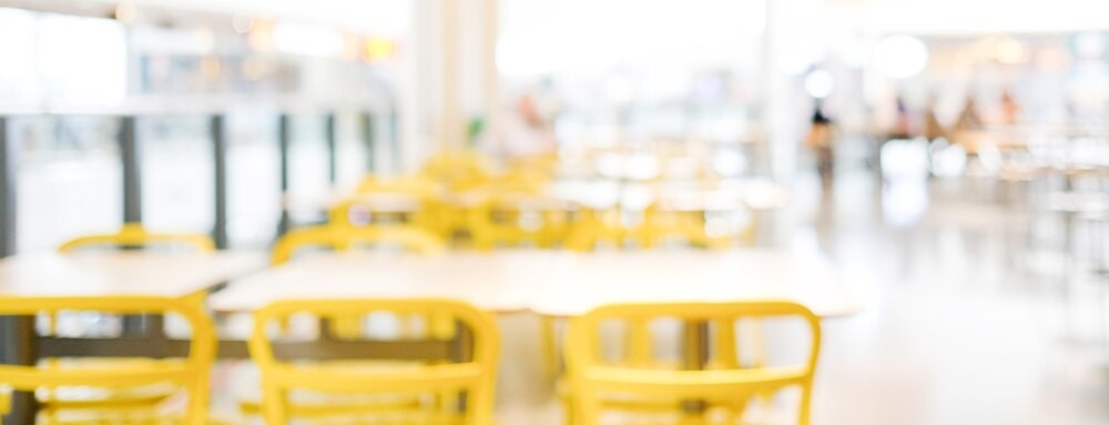 m--odzi-przedsi--biorcy-z-pragi-po--udnie-prezentu-auto-3491