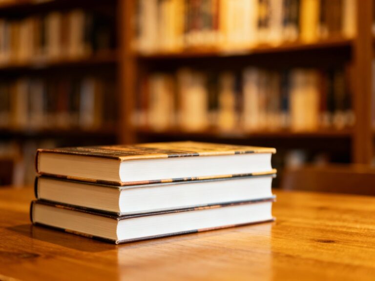 m--odzie--owy-klub-ksi----ki-w-nautilusie--poszuki-auto-6342