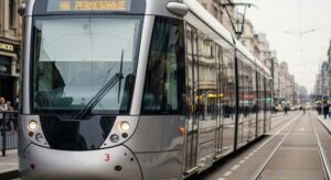 pod----czamy-tramwaj-na-ulicy-rakowieckiej-auto-2751