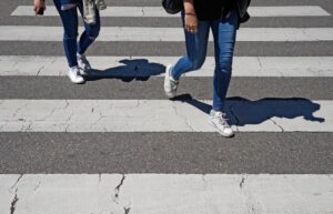 podczas-audycji-radiowej-tr--jki-wsp--lnie-z-m--od-auto-6007