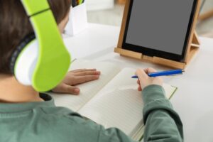 wawerska-szko--a-z-wyr----nieniem-za-innowacyjny-p-auto-3514