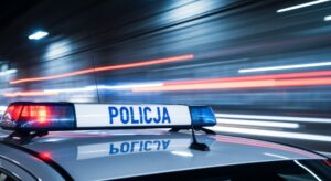 zagrozi---pracownikom-i-ukrad---pieni--dze--zosta--auto-387