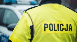 dachowanie-peugota--a-za-kierownic---kobieta-z-2-p-auto-1469