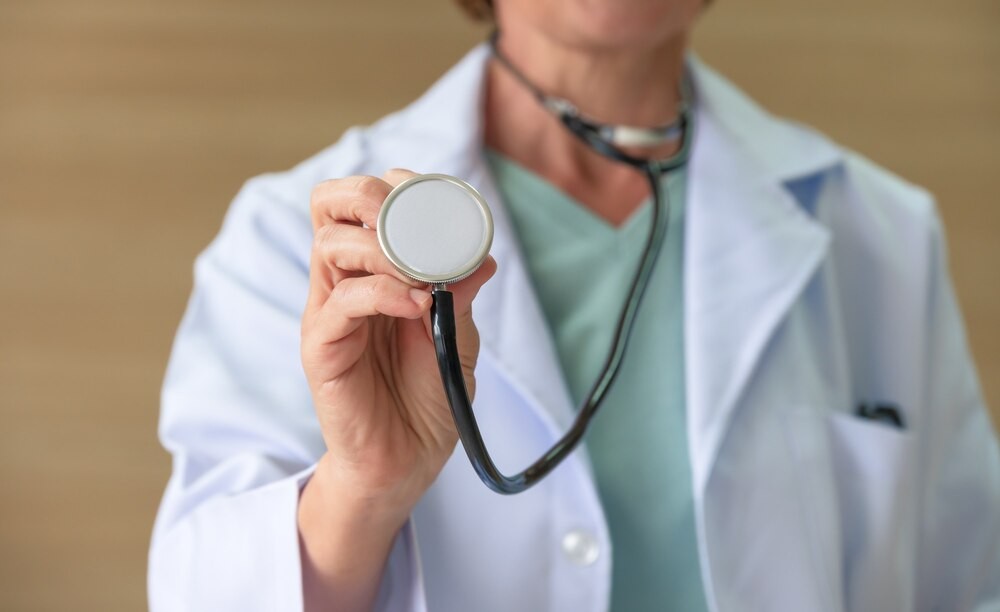 m--ody-bohater-z-warszawy-ratuje---ycie-starszej-p-auto-3847