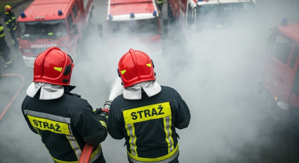 nocny-po--ar-kontener--w-na-bakalarskiej--intensyw-auto-1285