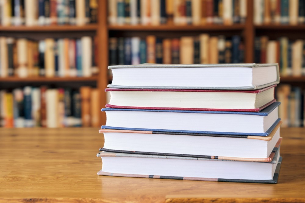 nowe-filmy-i-audiobooki-w-bibliotece-publicznej-bi-auto-6308