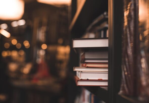 nowo--ci-ksi----kowe-w-wypo--yczalni-88-----idealn-auto-6432