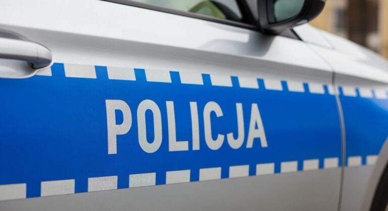 pali---paletami-----dymi---na-p-----w--och-auto-6651