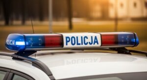 policja-ostrzega--bezpiecze--stwo-na-torach-w-rama-auto-6624