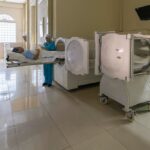 przed--wi--teczne-spotkanie-z-uczniami-szko--y-pod-auto-3907