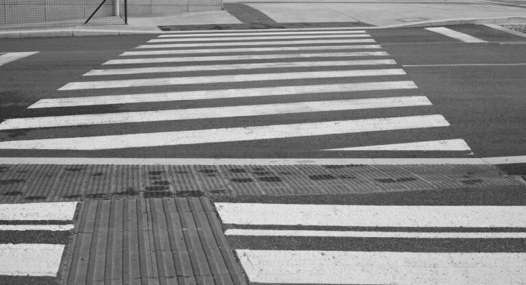 z-tunelu-do-zebry--nowe-przej--cie-na-ul--marsza---auto-5999