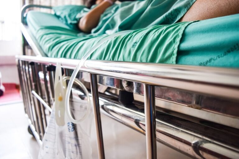 bezpieczna-mammografia-na-targ--wku---zadbaj-o-swo-auto-3925