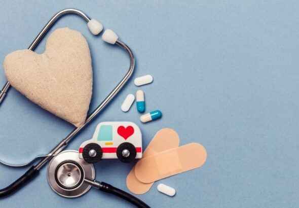 niesie-pomoc-w-s--u--bie-i-poza-ni---auto-3908