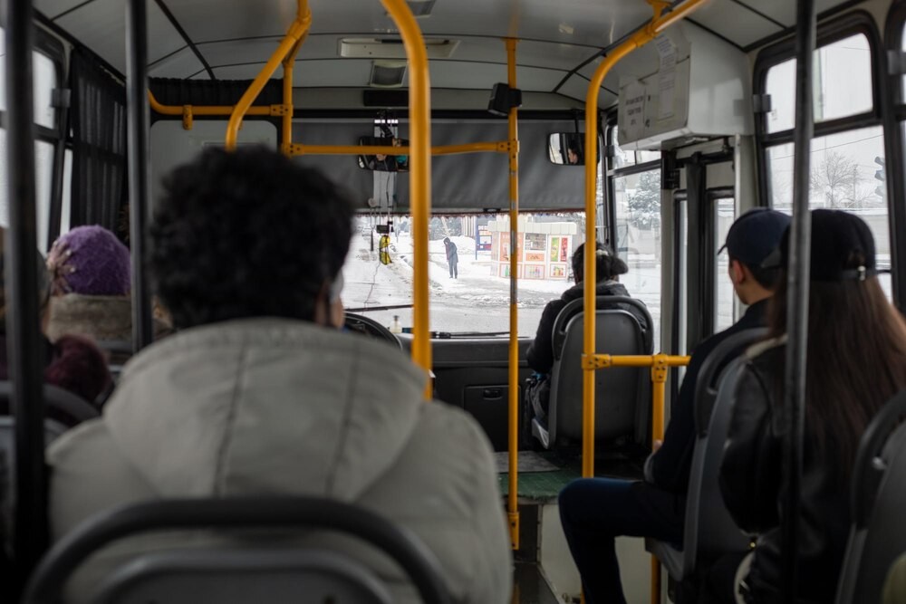 nowy-mercedes-benz-ecitaro-fuel-cell--ekologiczny--auto-1979