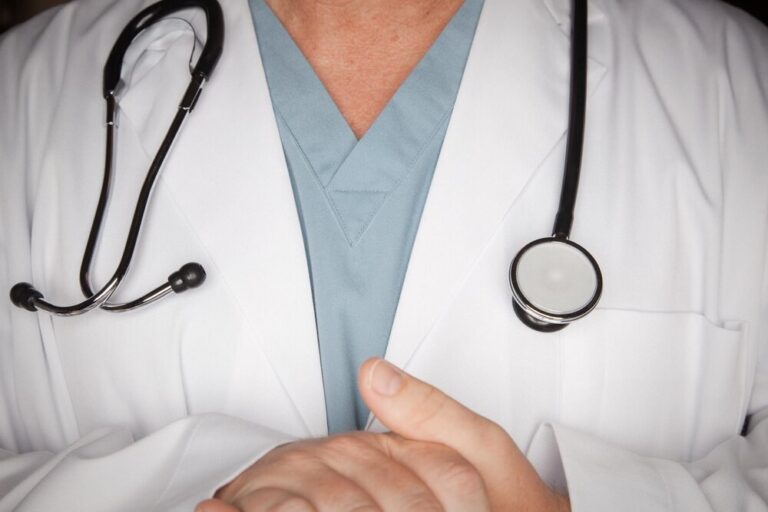 policjantka-promowa--a-bezpiecze--stwo-zim----w-sz-auto-3904