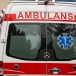 senior-w-ziemiance-uratowany-przez-stra---miejsk---auto-977