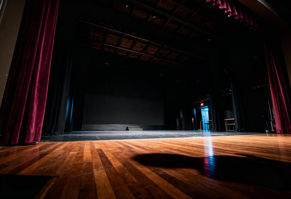 teatralna-przygoda-dla-dzieci-na-targ--wku--emocje-auto-6485