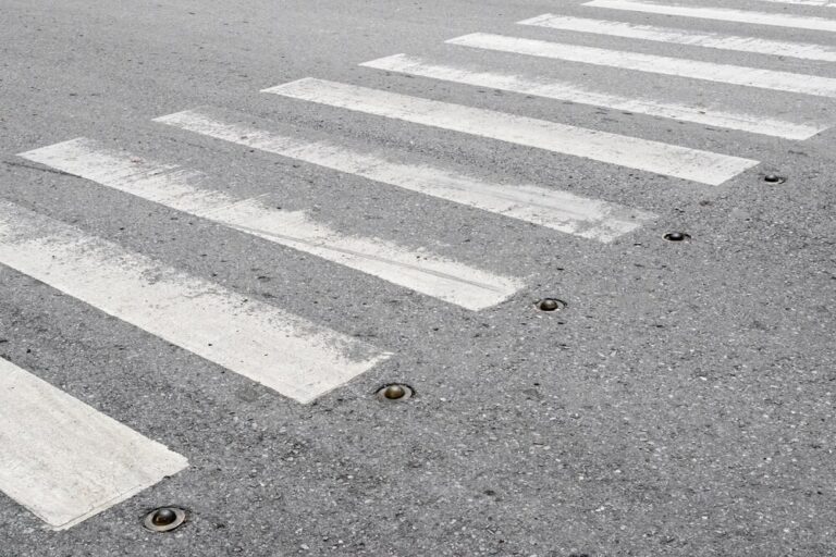 dzia--ania-na-rzecz-bezpiecze--stwa-pieszych-auto-6023