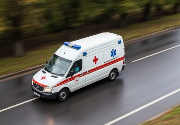 niebezpieczne-lody--nie-wchod---na-zamarzni--te-zb-auto-1055