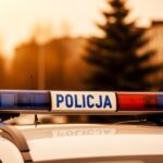 policyjny-si--acz-ze-sto--ecznej-drog--wki-auto-6060