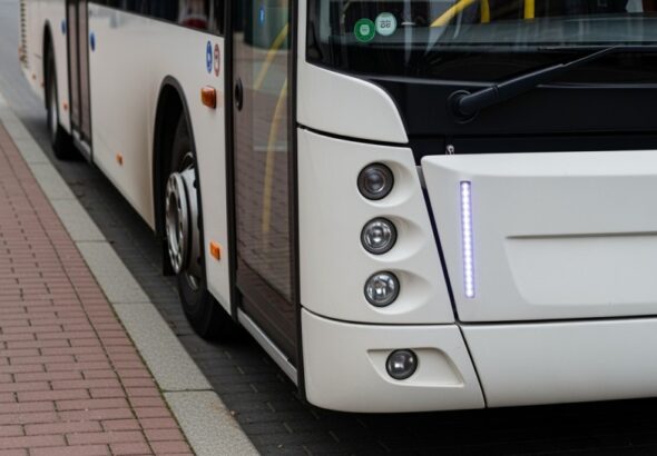 zakochany-autobus-rusza-na-romantyczn---tras---po--auto-2047