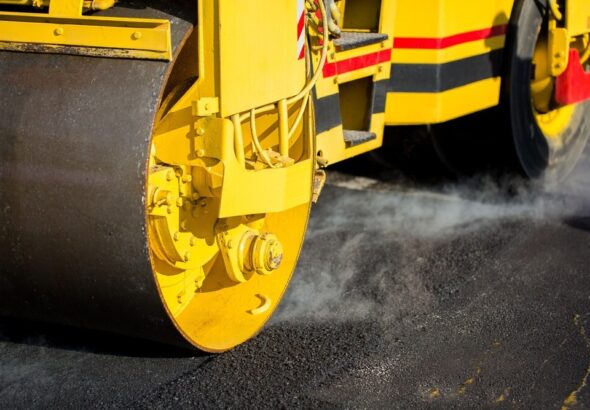 asfaltowanie-na-skrzy--owaniu-cybernetyki-i-rzymow-auto-3726