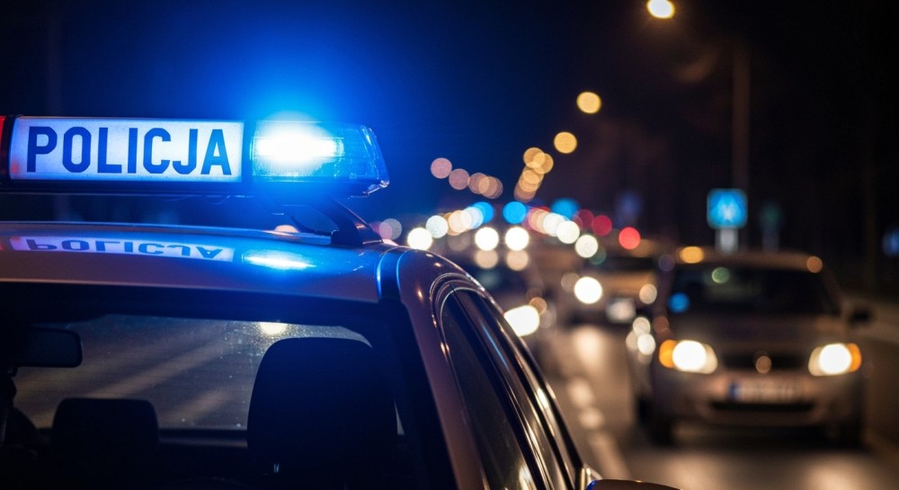 dzia--ania-policji-na-warszawskich-targowiskach-auto-394