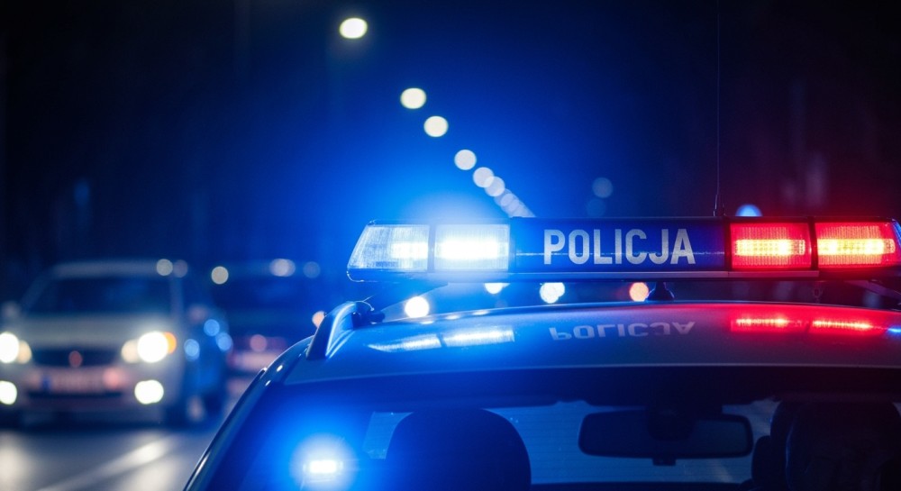 ochroniarz-okrada---sklep--w-kt--rym-pracowa----po-auto-502