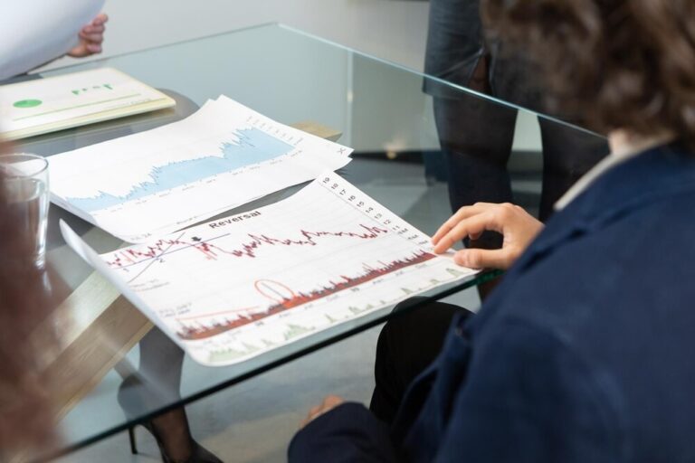 oszustwa-na-rynku-finansowym--jak-nie-da---si---na-auto-3679